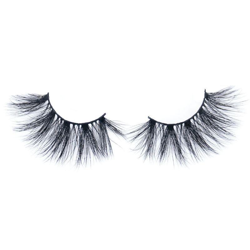 5 d mink false eyelashes. The name of the lashes is Micah
