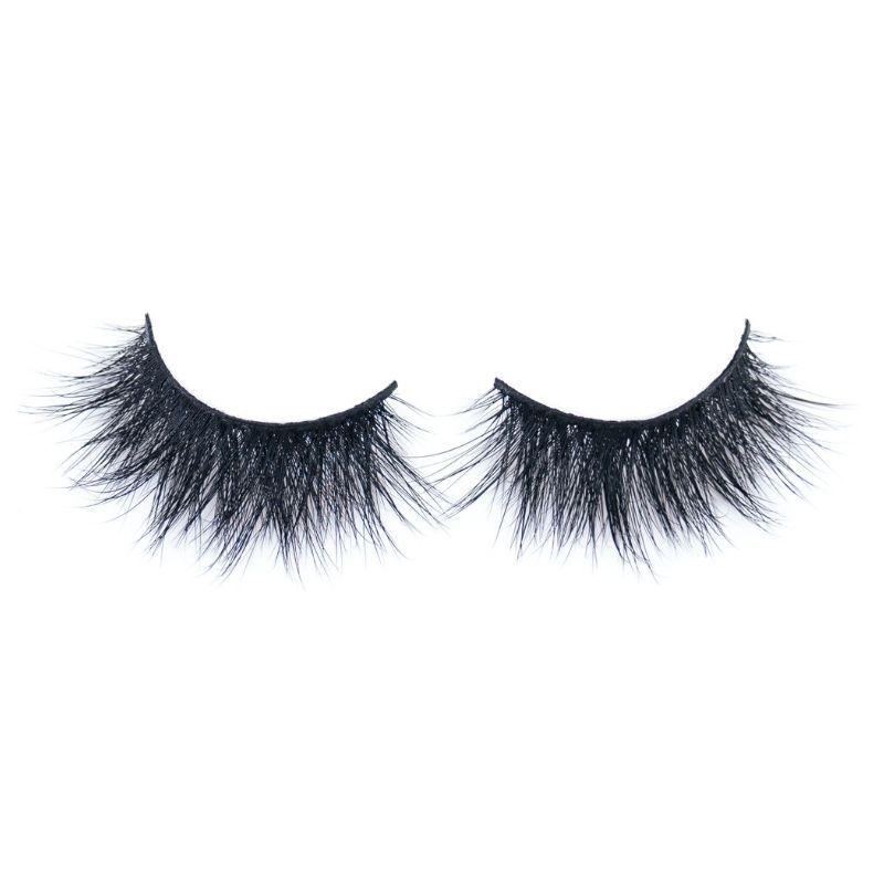 5D Mink Artificial Strip Lashes. The lashes are named Riley