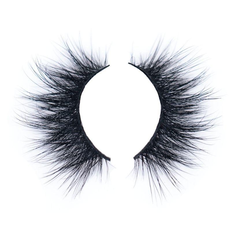 5D Mink Artificial Strip Lashes. The lashes are named Riley